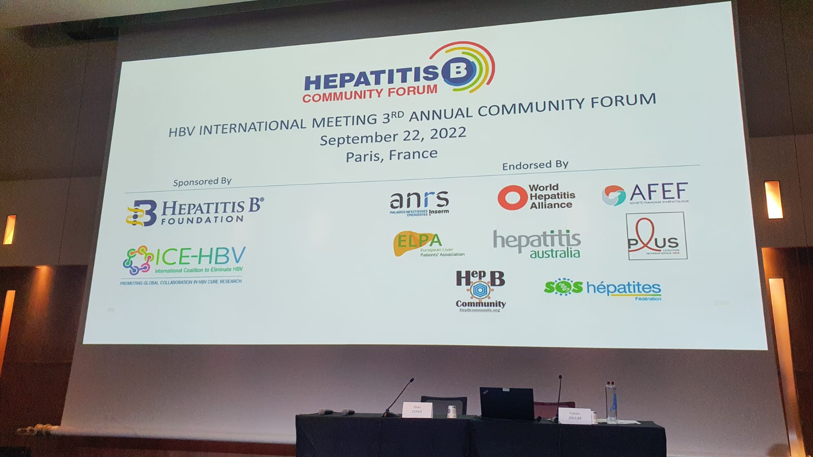 Investigadores y personas que viven con hepatitis B se han reunido el 22 de septiembre en París en la tercera edición del Foro Comunitario de la Hepatitis B