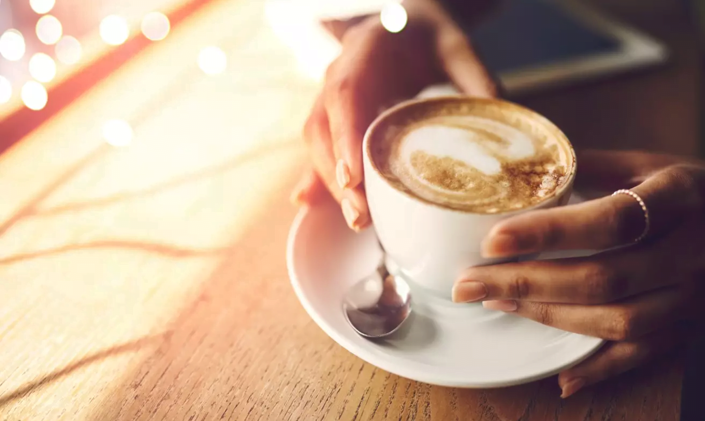 Más beneficios del café: ayuda a hacer la digestión y protege contra cálculos biliares y enfermedades hepáticas